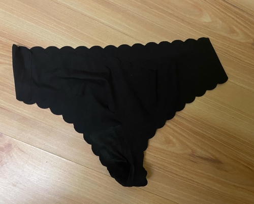 Fekete használt tangabugyi